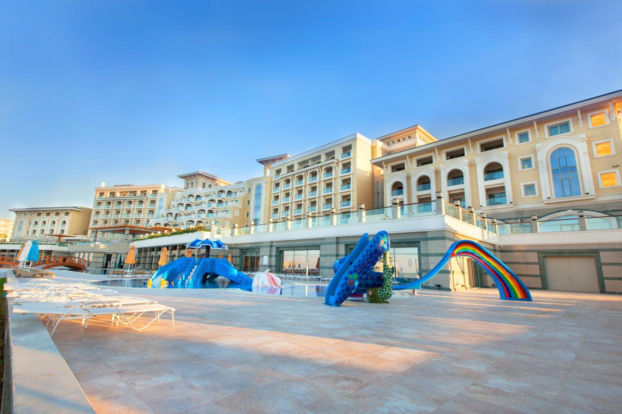 Merit Royal Premium Hotel Casino & Spa Karavas  Buitenkant foto