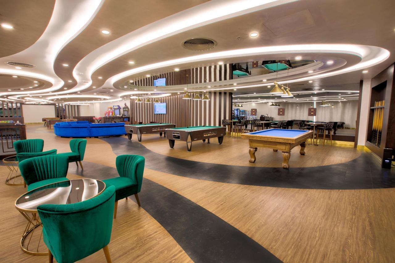 Merit Royal Premium Hotel Casino & Spa Karavas  Buitenkant foto